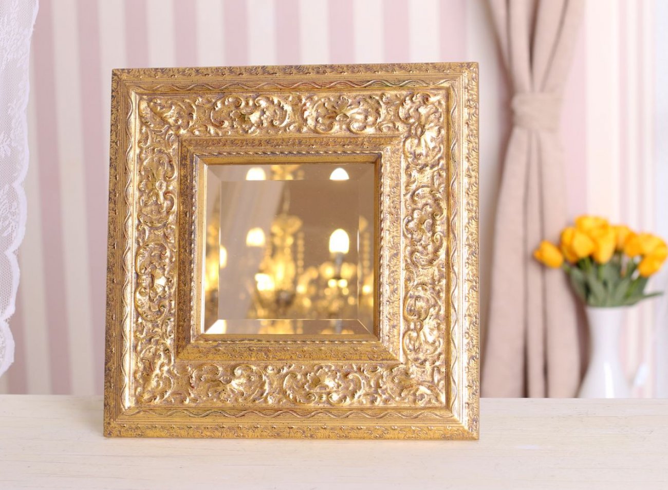 /WEB-galerie/21_Zrcadla/0001_Galerie/top/Luxusni-ornamentalni-zrcadlo-prave-zlato.jpg